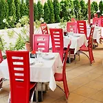 Хотел Calypso 3*