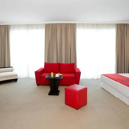 Calypso Hotell 3*