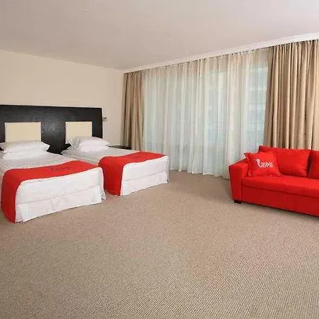 Calypso Hotell 3*